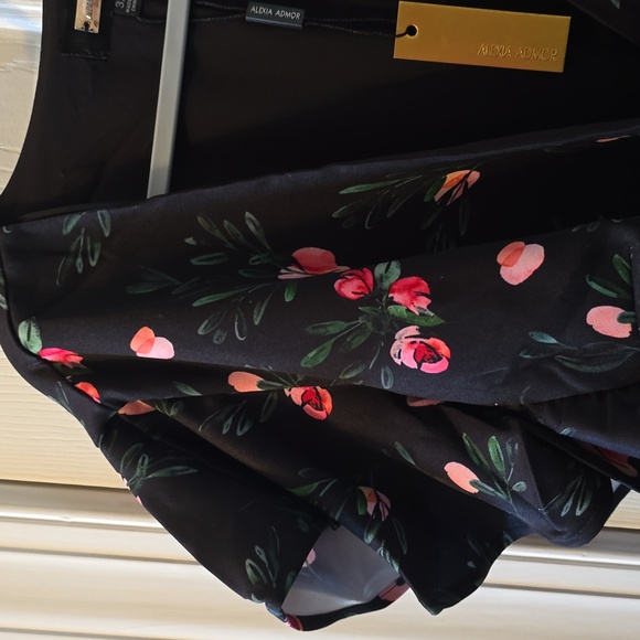 ALEXIA ADMOR BRAND WOMEN'S PLUS SIZE BLACK FLORAL WRAP DRESS SIZE 3X - Picture 5 of 16